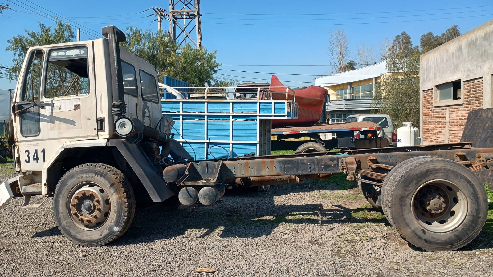 CARROCERíA PARA CAMIóN Ford CARGO 1416 1992  USADA  EN DESARME